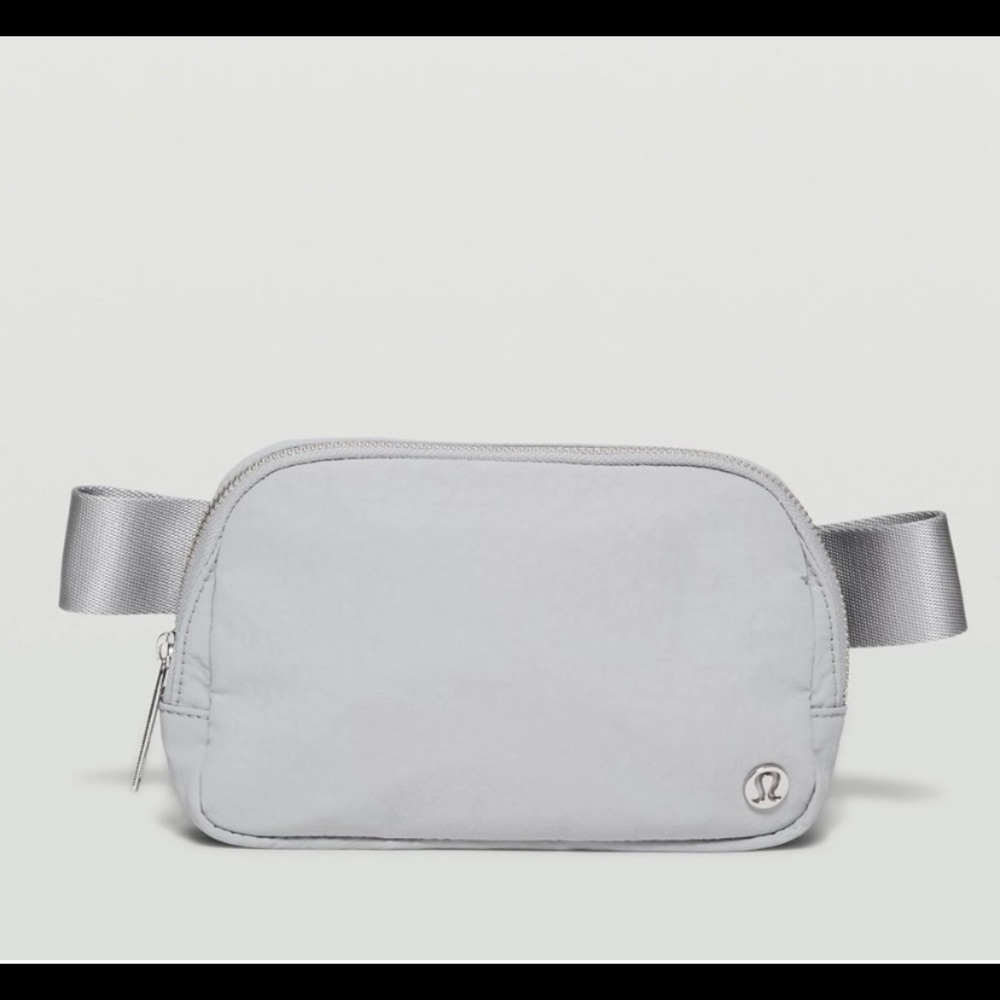 NWT Lululemon everywhere belt bag